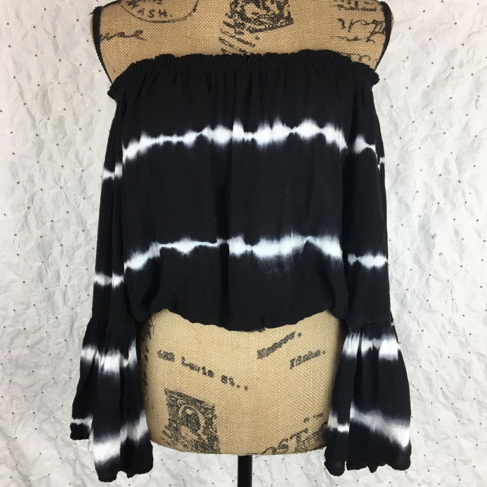 ELAN Tie Die Crop Top with Flared Sleeves O/S
